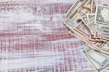 ahşap arka plan üzerinde dolar