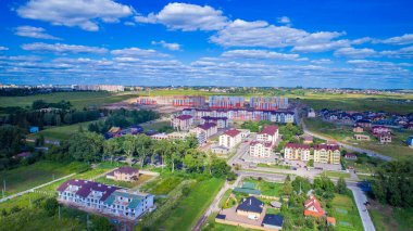 City adlı uçağı günbatımı