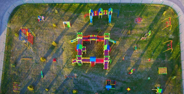 Parque infantil para niños desde una altura — Foto de Stock