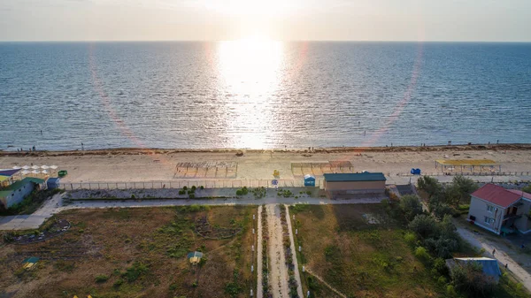 Matahari yang indah terbit di pantai . — Stok Foto