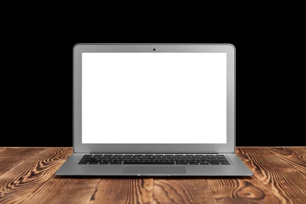 Laptop Blank Screen Wood Table — Stock Photo, Image