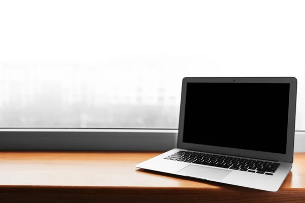 Laptop with blank screen — Stock Photo, Image