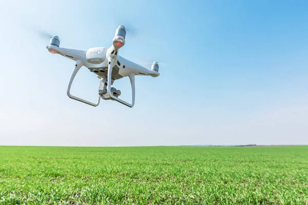 Drone Quad Copter Campo Maíz Verde — Foto de Stock