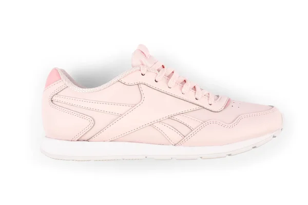 粉色运动鞋，白色背景隔离。 女用粉红鞋子 — 图库照片
