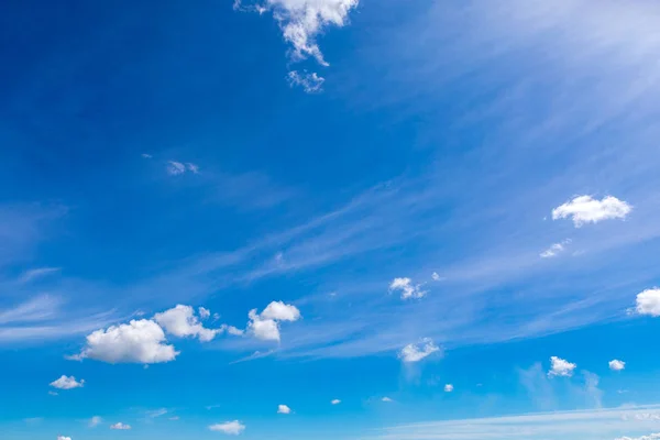 Nubes de cielo, cielo con nubes y sol —  Fotos de Stock