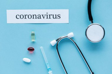 Coronavirus 2019 n-Cov konsepti. Coronavirüs için ilaçlar ve...
