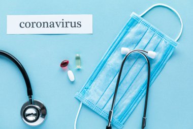 Coronavirus 2019 n-Cov konsepti. Coronavirüs için ilaçlar ve...