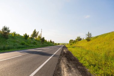 Hız yolu. asfalt kaplı yol