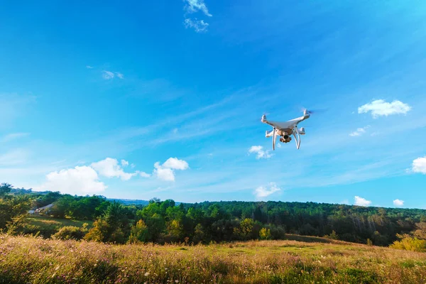 Drone Quad Copter Campo Milho Verde — Fotografia de Stock