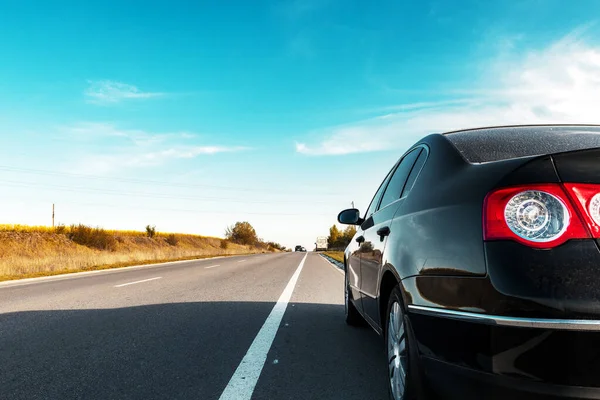 Black Car Asphalt Road — Stock Photo, Image