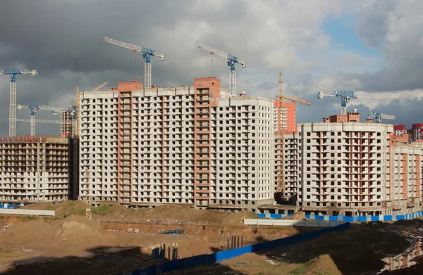 Edificio no terminado —  Fotos de Stock