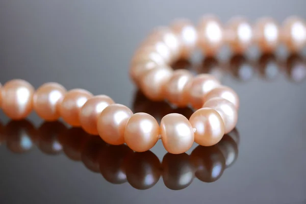 Pink pearl necklace — Stock Photo, Image