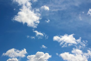 Güzel mavi gökyüzü 