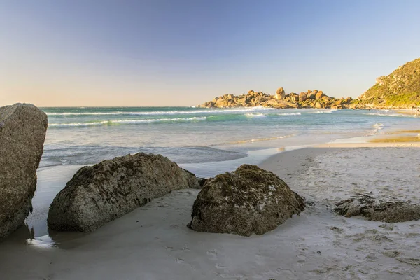 Güney Afrika Cape Town Sandy Beach Lundadno Batan Güneşin Işınları — Stok fotoğraf