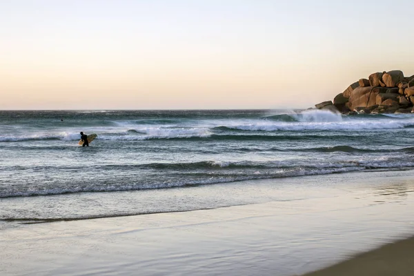 Güney Afrika Cape Town Sandy Beach Lundadno Batan Güneşin Işınları — Stok fotoğraf