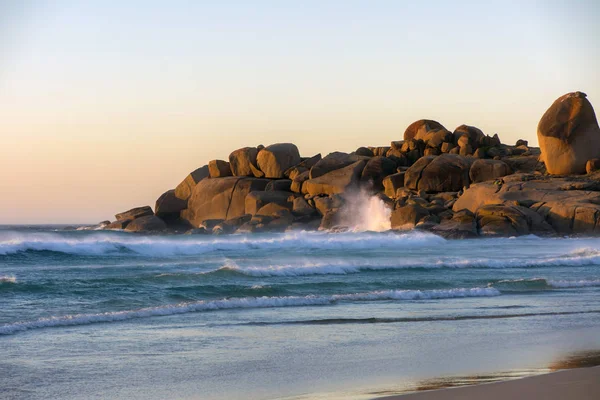 Sudafrica Città Del Capo Spiaggia Sabbiosa Della Baia Lundadno Sotto — Foto Stock