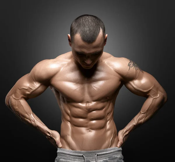 Strong Athletic Man Fitness Model Torso showing big muscles — Stock Photo, Image