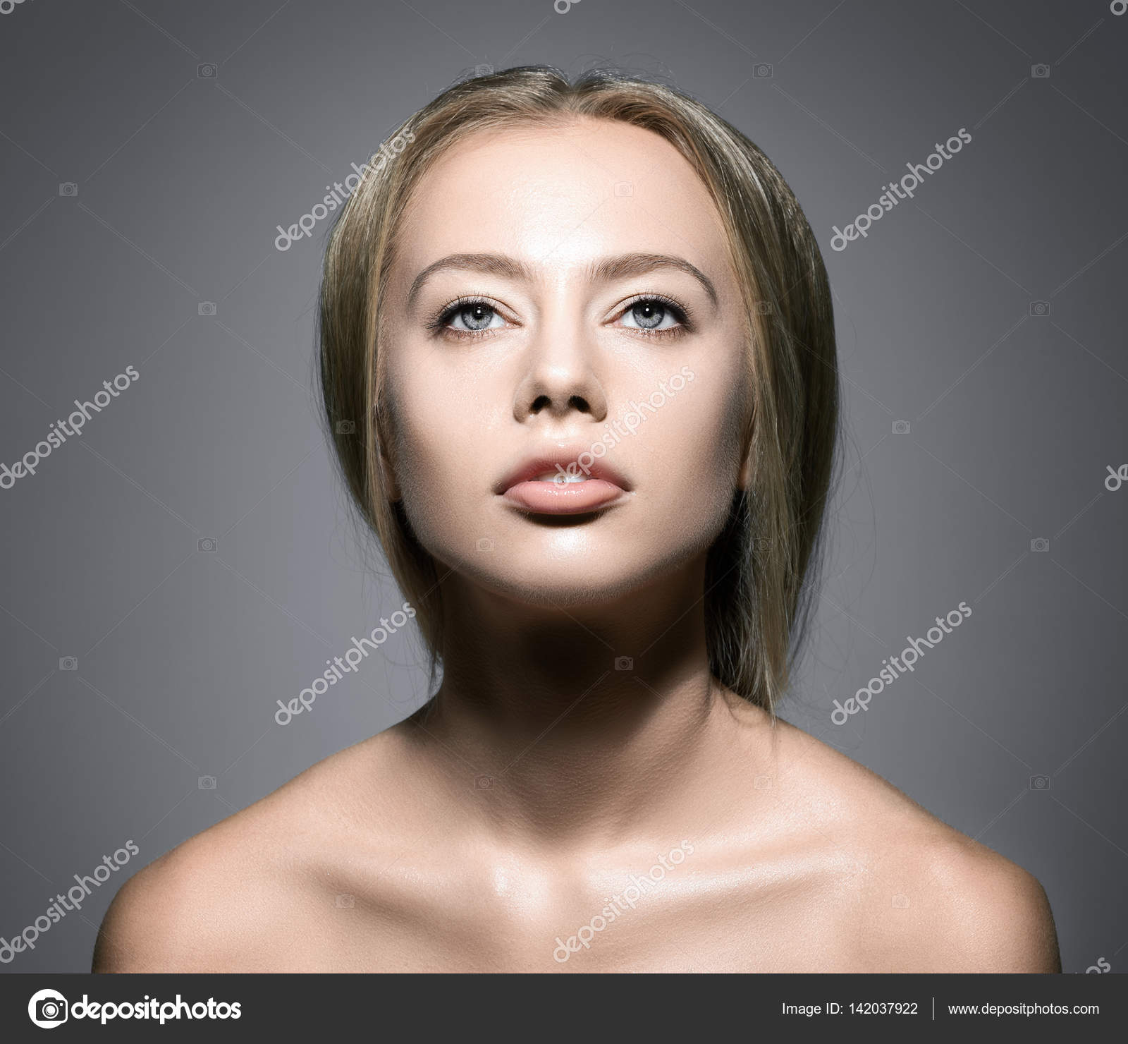 Beauty Woman Face Stock Photo By ©restyler 142037922