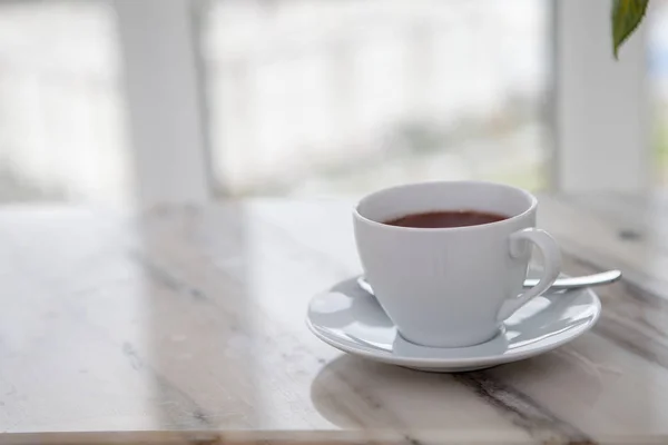 Tazza di caffè sul tavolo di marmo — Foto Stock