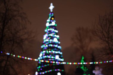 Yeni yıl Noel ağacı ışıkları bokeh