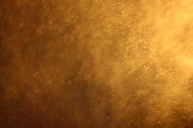 Kar fırtınası doku soyut. Düşen kar. Işığı yanıp söner ve bokeh. Güneş ışınları. Mercek parlaması. Doku katmanının içinde senin tasarı olarak kullanmak için. 