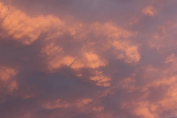Background of dramatic evening sky and clouds — Stock Photo, Image