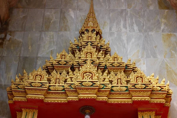 THAILAND, PHUKET - 07 MARCH 2017: Wat Chalong or Wat Chaiyathararam Buddhist  temple complex. Chalong, Phuket, Thailand — Stock Photo, Image