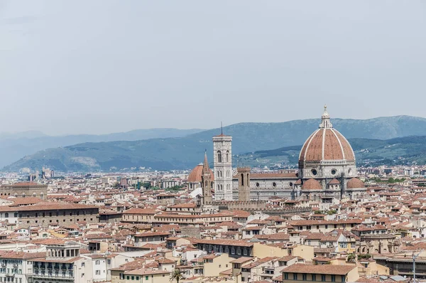 大教堂 di santa maria del fiore 在佛罗伦萨，意大利 — 图库照片