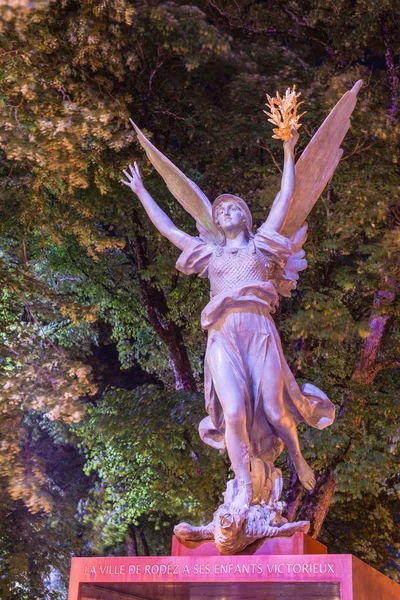 Monument över fallna barnen i Rodez, Frankrike — Stockfoto