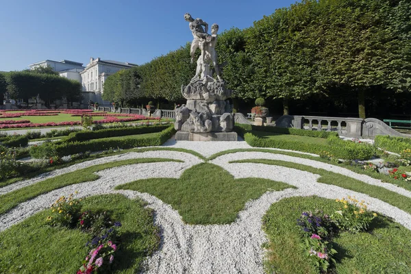 Zahrady Mirabell (Mirabellgarten) v Salzburgu, Rakousko — Stock fotografie