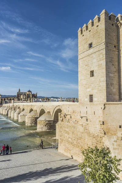 Guadalquivir Nehri Cordoba, Endülüs, İspanya. — Stok fotoğraf