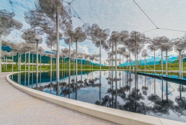 Innsbruck, Avusturya - 3 Haziran 2016: Swarovski Kristallweltem en Wattens, ubicado en los alredores de Innsbruck, Avusturya.