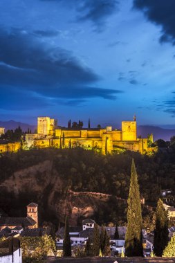 Alhambra, Saray ve karmaşık kale Harabeleri Kral tarafından yeniden çevrildi kadar ilk küçük bir kale inşa Muhammed ben Al-Ahmar Granada'da, Endülüs, İspanya.