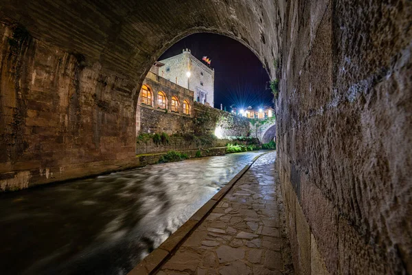 Potes Uno Dei Luoghi Turistici Più Interessanti Della Comarca Liebana — Foto Stock