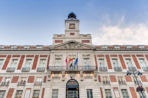 Casa Correos 在西班牙马德里的太阳门广场内最古老的建筑 — 图库照片
