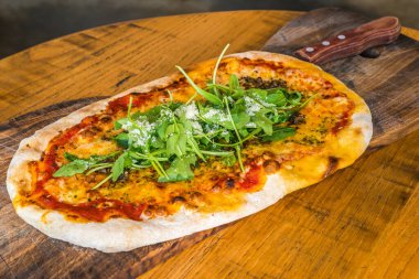 Zengin Endülüs ve İspanyol Akdeniz gastronomisinin tipik renkli yemeği.