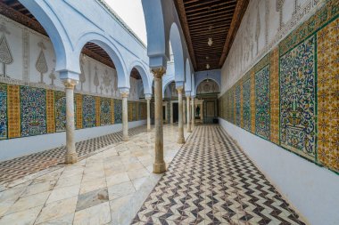 Kayravan, Tn - 16 Şubat 2017: Barbier Türbesi aslında Abu kuraklık Kayravan, Tunus için mezar evler bir Zaviye yanlışlıkla anılan Türbesi.