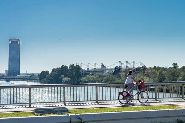 Seville Marca 2017 Sevici Jest Publiczną Usługą Wynajmu Rowerów Wdrożoną — Zdjęcie stockowe