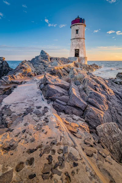 意大利撒丁岛的Capo Ferro海角灯塔 — 图库照片
