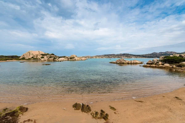 Παραλία Spiaggia Dell Alberello Στο Νησί Isola Giardinelli Στη Σαρδηνία — Φωτογραφία Αρχείου