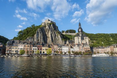 Dinant, Belçika - 15 Haziran 2014: Müstahkem Hisar ilk olarak 11.