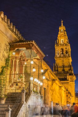 Bir Roma Katolik Hıristiyan Katedrali İspanyol şehri Cordoba, Andalusia Cordoba Camii katedral veya Katedrali varsayım of Our Lady, ortaçağ İslam camiye dönüştürülmüştür.