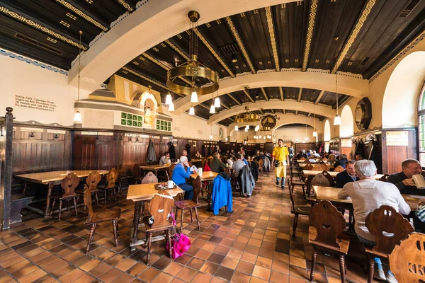 Salzburg Austria June 2016 Augustinerbier Austria Biggest Beer Tavern Salzburgs — Stock Photo, Image