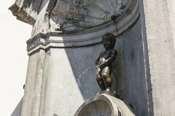 Manneken Pis Little Man Pee Petit Julien Landmark Small Bronze — Stock Photo, Image