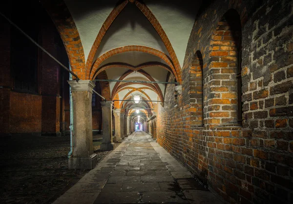 Pasaje Del Patio Trasero Iglesia Santa María Luebeck Schleswig Holstein — Foto de Stock