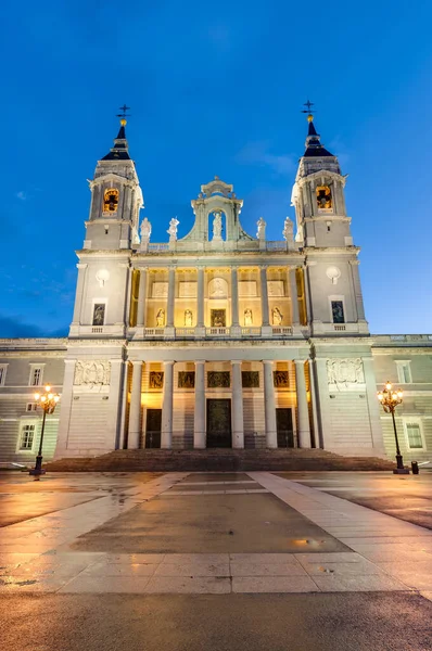 Santa Maria Real Almudena Katolik Katedrali Koltuk Roma Katolik Başpiskopos — Stok fotoğraf