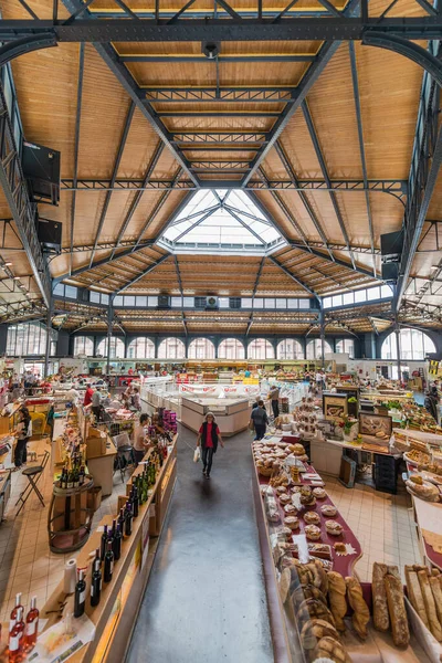 Albi Frankreich Juni 2015 Überdachter Lebensmittelmarkt Albi Region Tarn Midi — Stockfoto