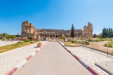 El Jem, oval bir amfiteatr içinde şehir, El Djem, Tunus amfi. 1979 yılından bu yana Unesco tarafından Dünya Mirası listede.
