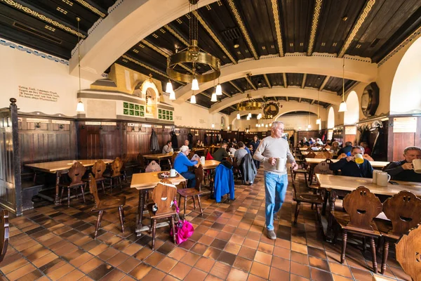 Salzburg Austria June 2016 Augustinerbier Austria Biggest Beer Tavern Salzburgs — Stock Photo, Image