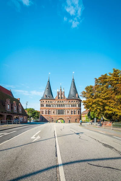 Luebeck Septiembre 2017 Holsten Gate Holstentor Una Puerta Ciudad Que — Foto de Stock